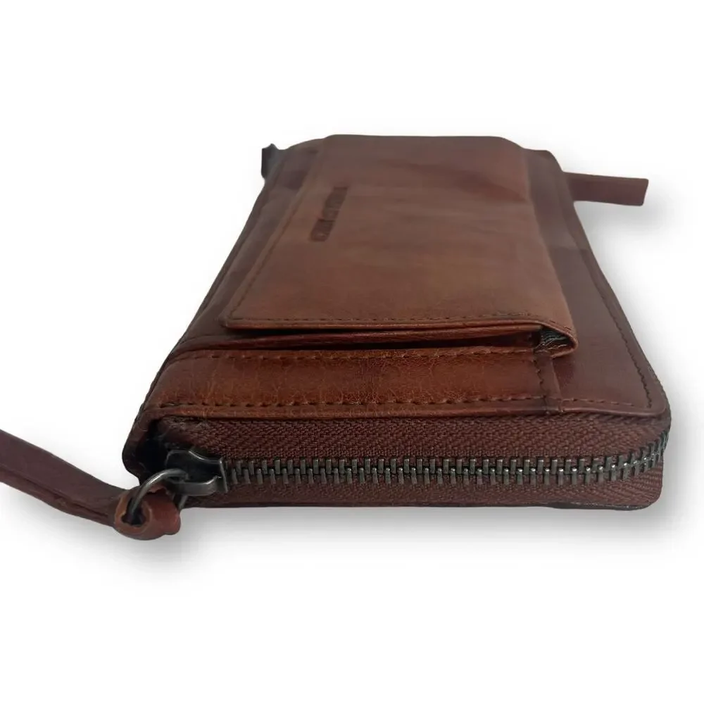 Spikes and Sparrow Brandy Brown Leather Aspen Wristlet Zip Wallet RFID Protected